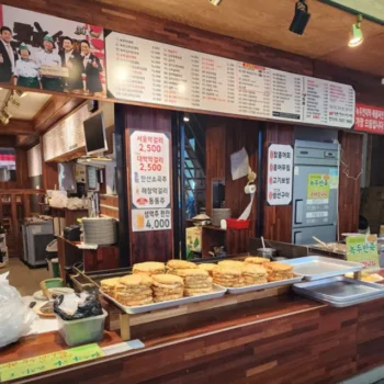 생생정보 광명 빈대떡, 30년 전통 전 대가가 굽는 바삭함의 정수 ‘원조광명할머니빈대떡’