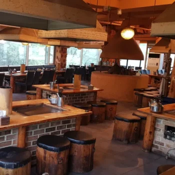 동네한바퀴 용인 학식뷔페 구들장흑도야지 식당 정보