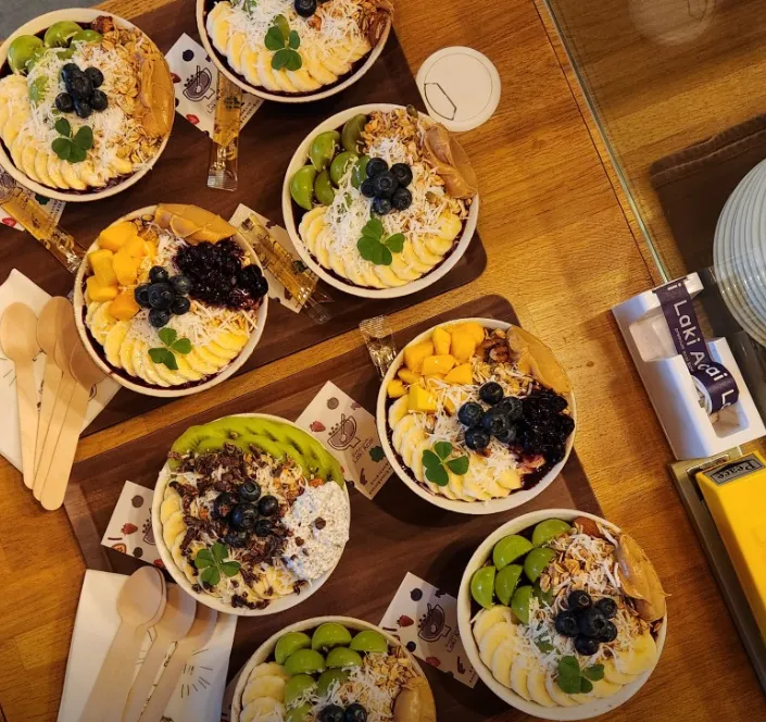 생생정보 강남 행운간 양재천 카페 라키아사이 그릭요거트볼 네잎클로버 행운을 파는 남자 위치 가격 정리