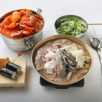 생활의달인 통영식 요리 달인 충무곰탕 멍게육회비빔밥 특알밥 맛집 충무식 식당 위치