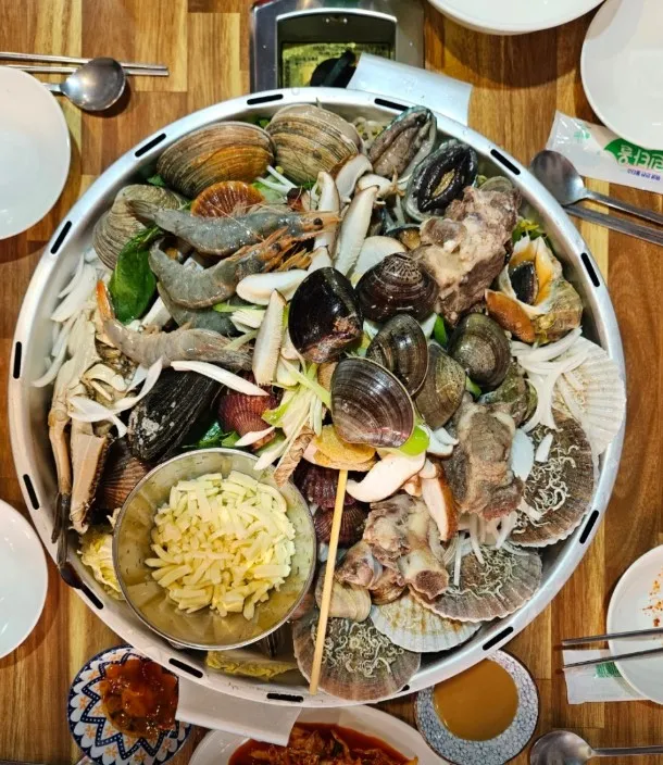 백반기행 성남 모둠조개소고기샤부 갑오징어쪽파숙회 맛집 백합식당 정보 2 백반기행 성남 모둠조개소고기샤부 갑오징어쪽파숙회 맛집 백합식당